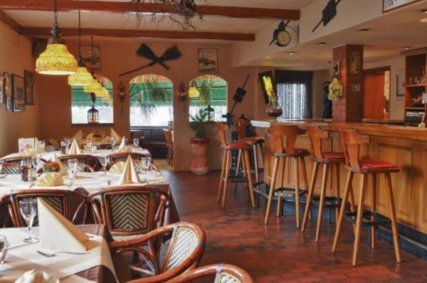 Hotel Restaurant Zur Hexe Uberherrn Exterior photo